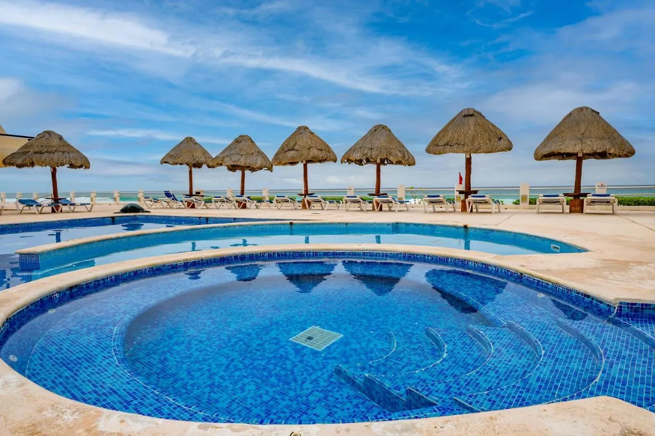Cancun Ocean View 0*,  México